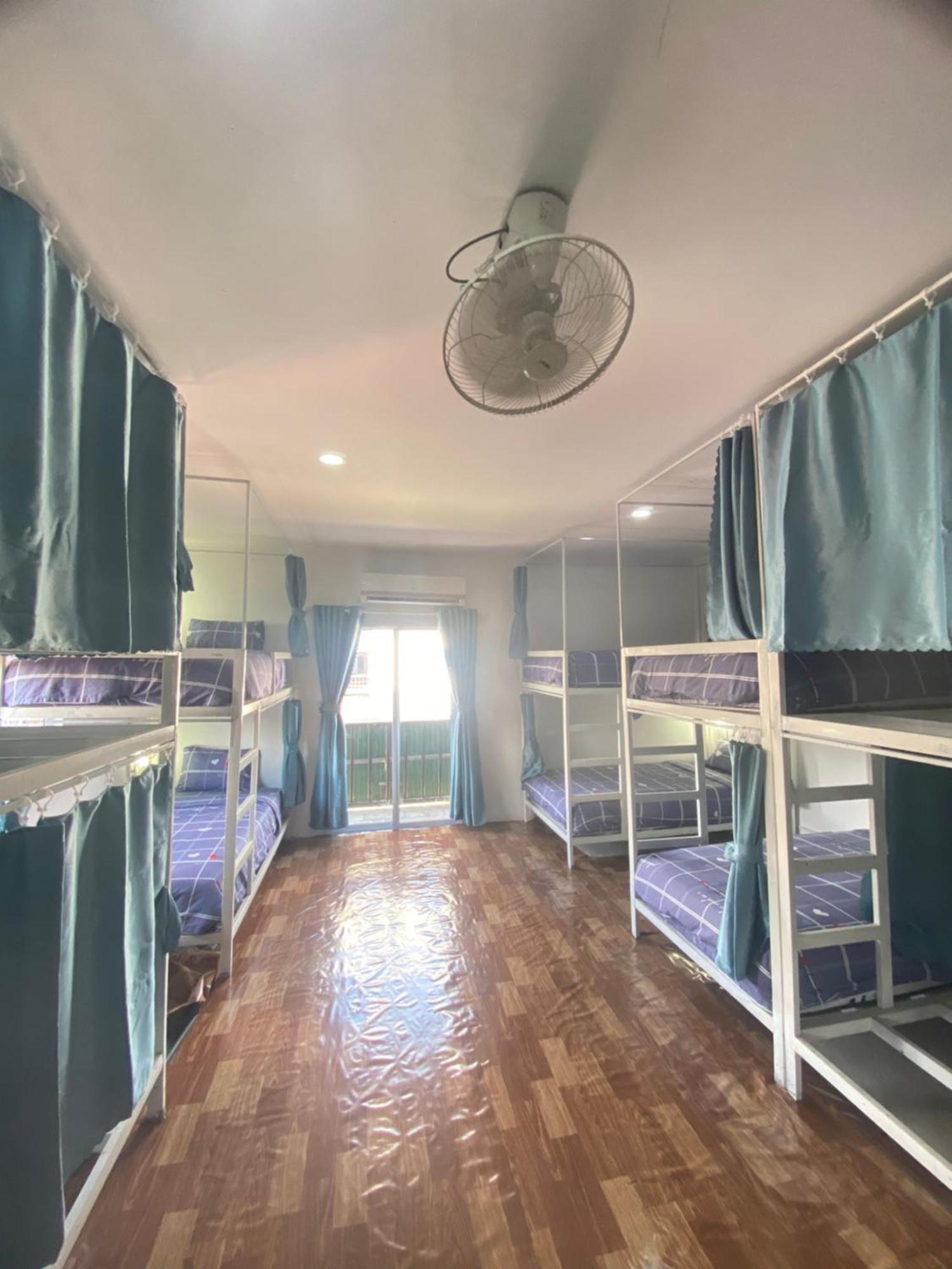 Downtown Vang Vieng Hotel エクステリア 写真
